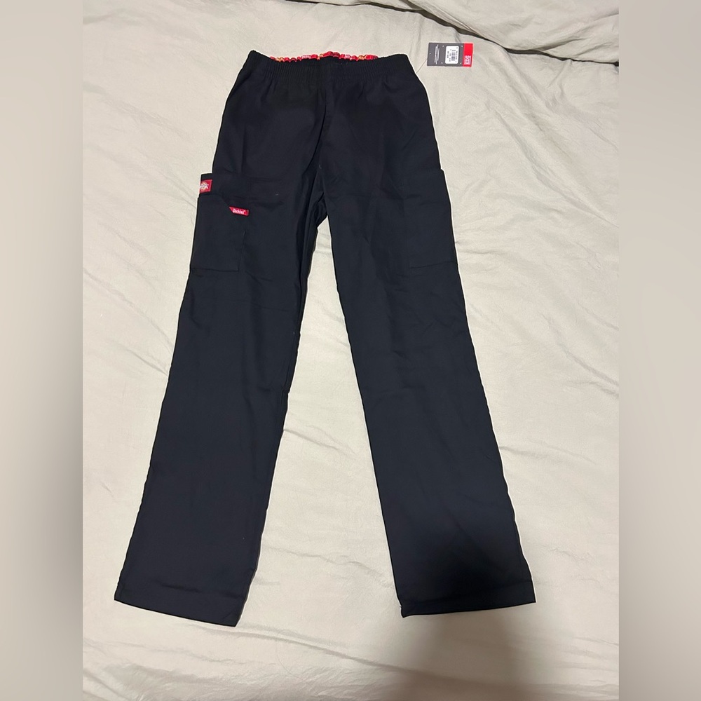 Scrub pants